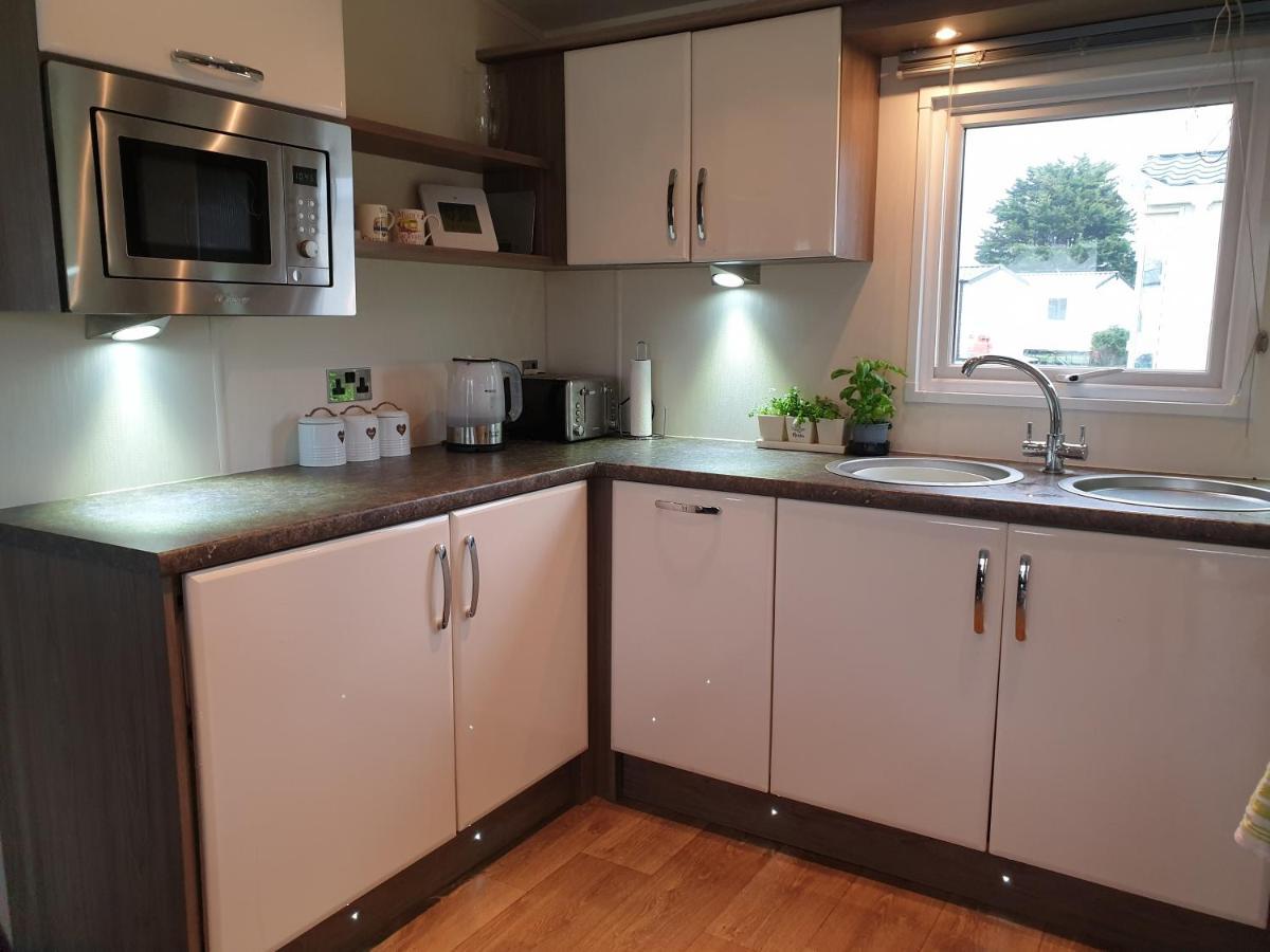 Privately Owned Stunning Caravan Seawick Holiday Park St Osyth Jaywick Sands ภายนอก รูปภาพ