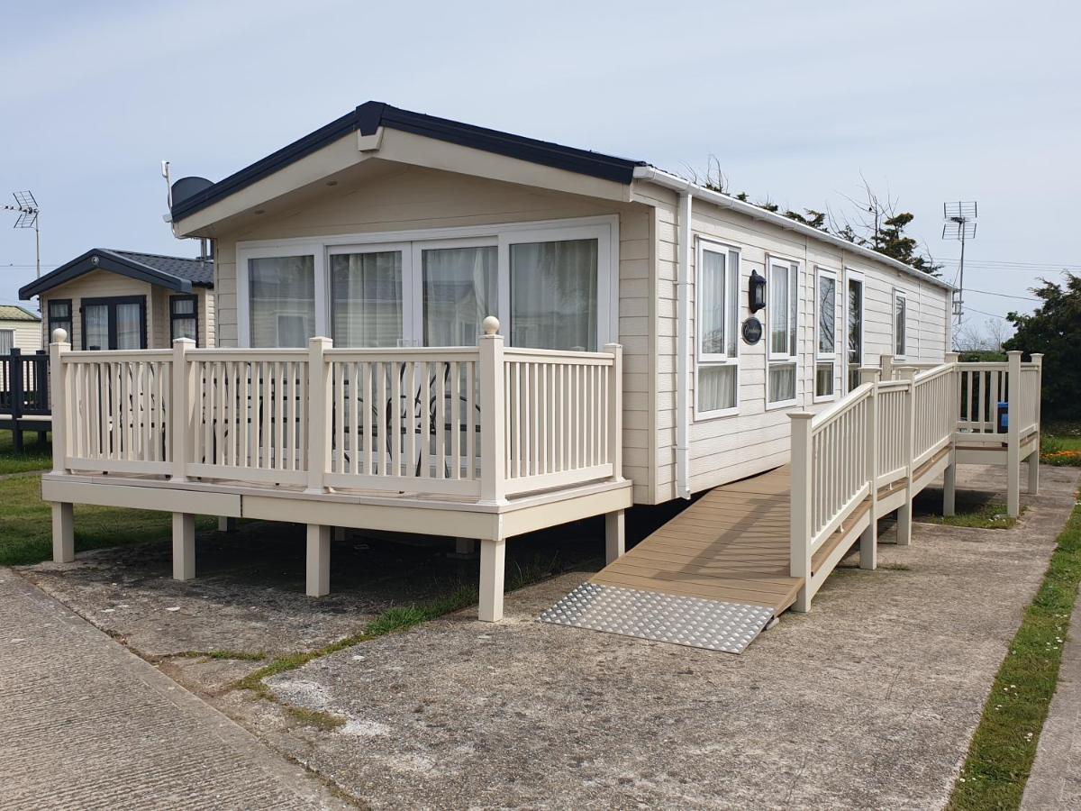 Privately Owned Stunning Caravan Seawick Holiday Park St Osyth Jaywick Sands ภายนอก รูปภาพ