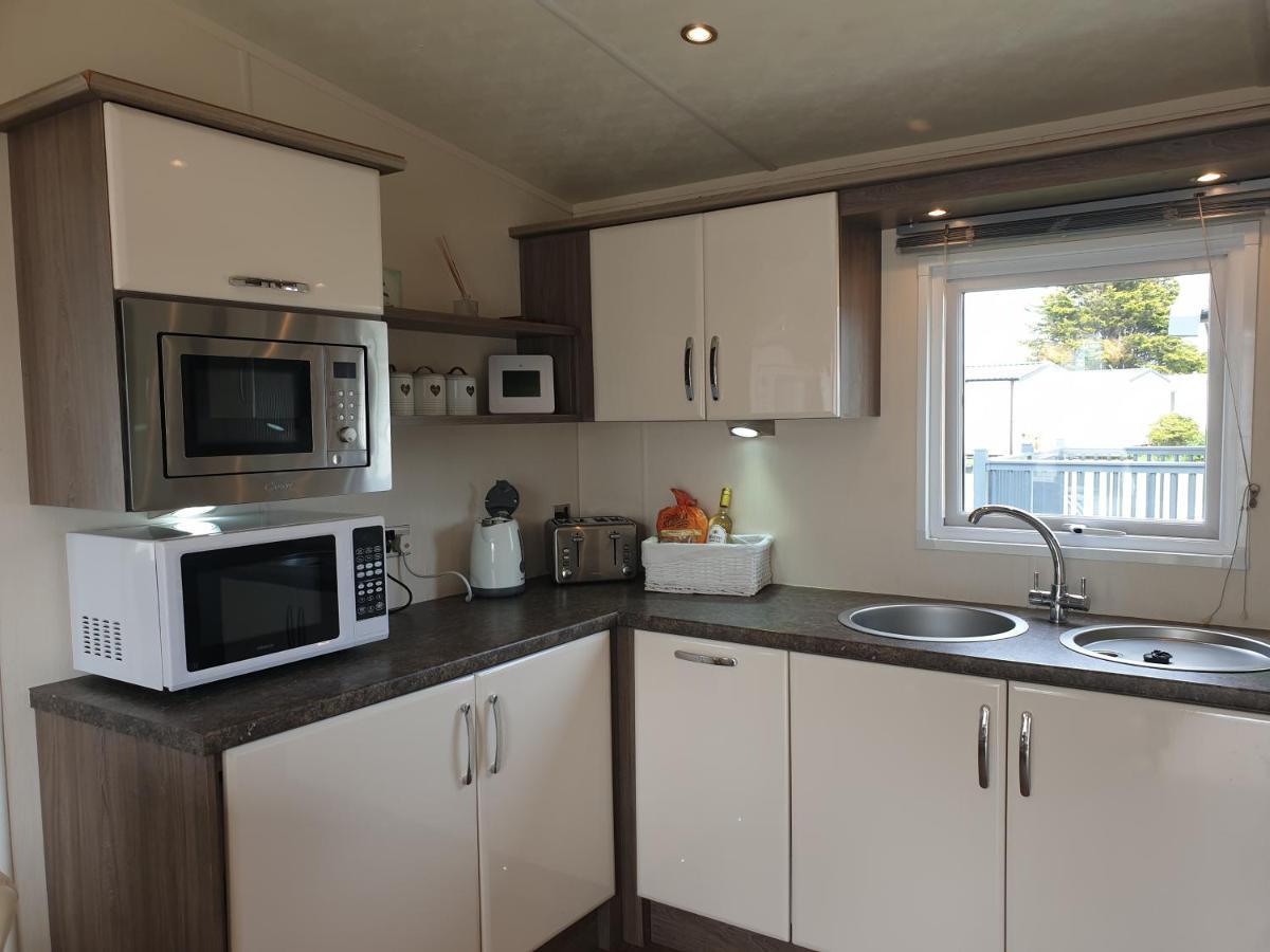 Privately Owned Stunning Caravan Seawick Holiday Park St Osyth Jaywick Sands ภายนอก รูปภาพ