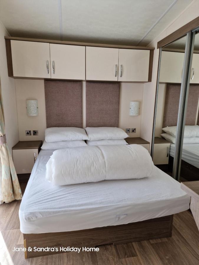 Privately Owned Stunning Caravan Seawick Holiday Park St Osyth Jaywick Sands ภายนอก รูปภาพ