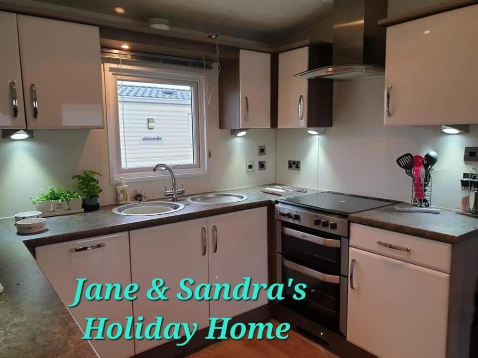 Privately Owned Stunning Caravan Seawick Holiday Park St Osyth Jaywick Sands ภายนอก รูปภาพ