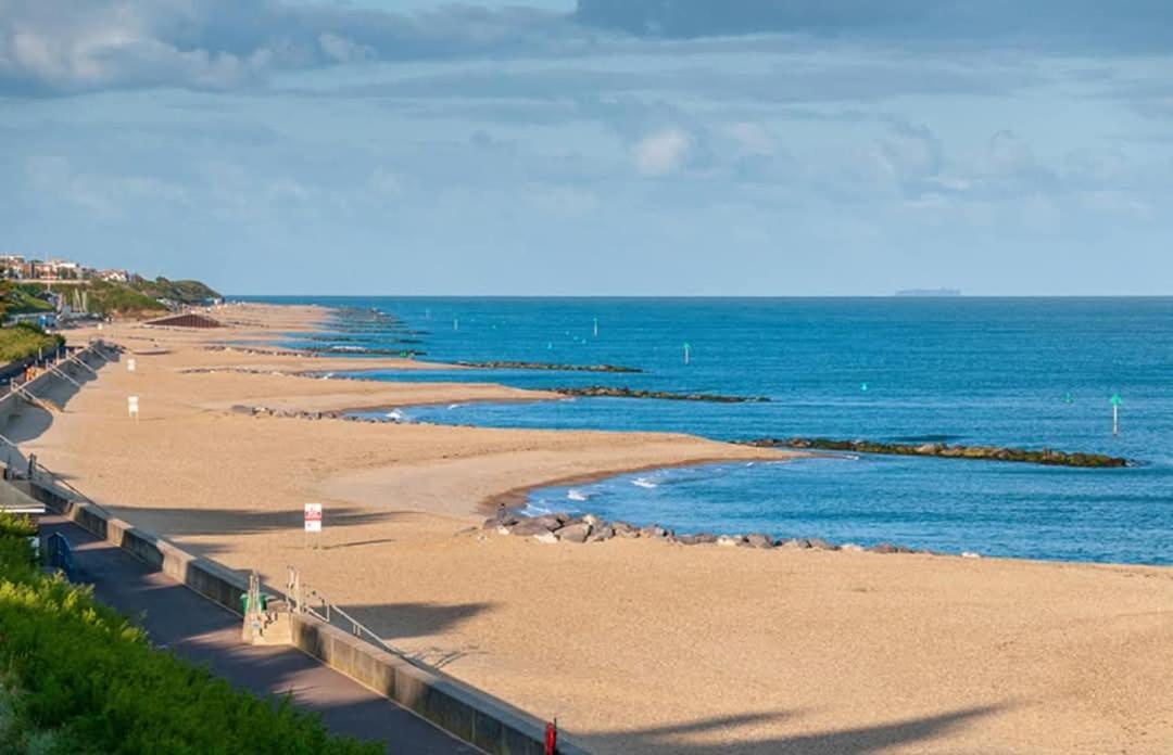 Privately Owned Stunning Caravan Seawick Holiday Park St Osyth Jaywick Sands ภายนอก รูปภาพ